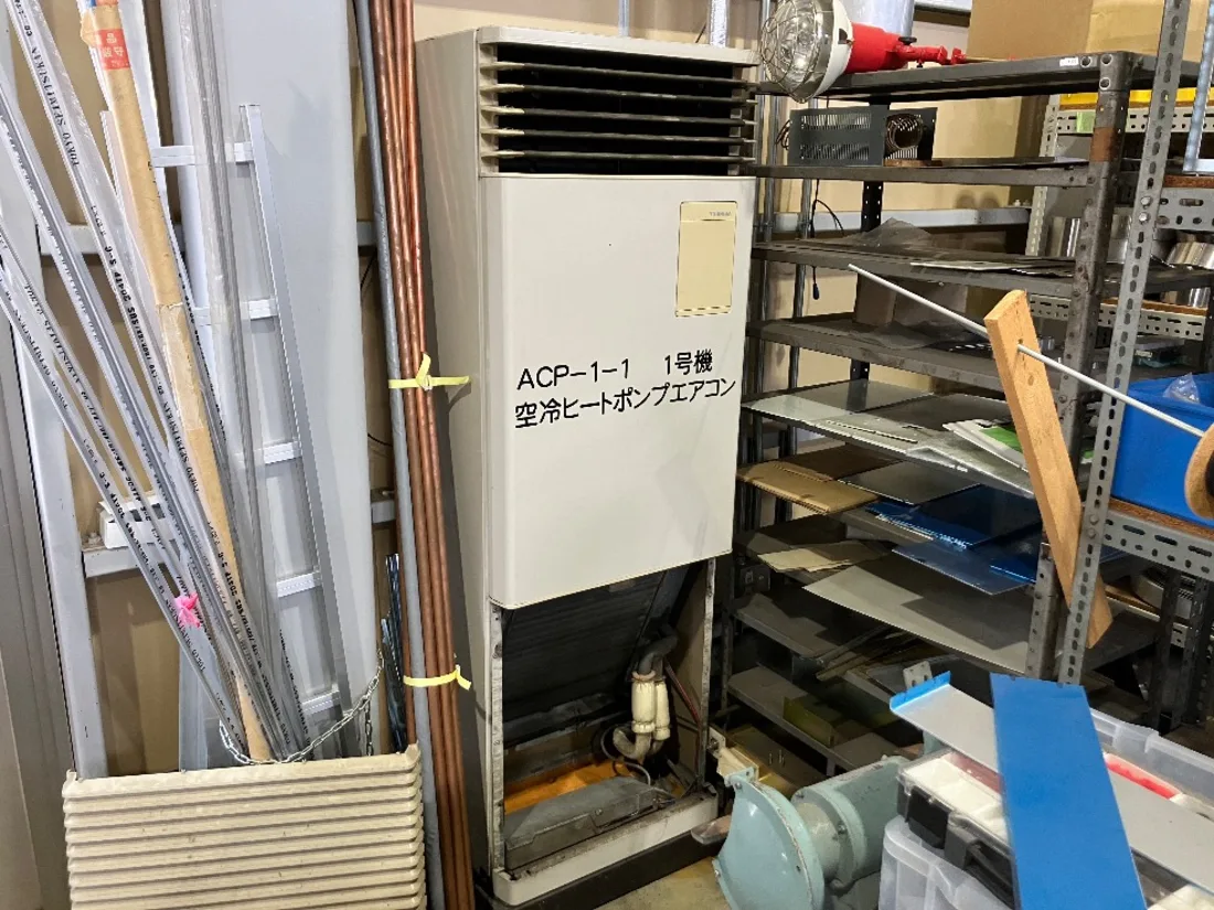 柏市の業務用エアコン 施工前