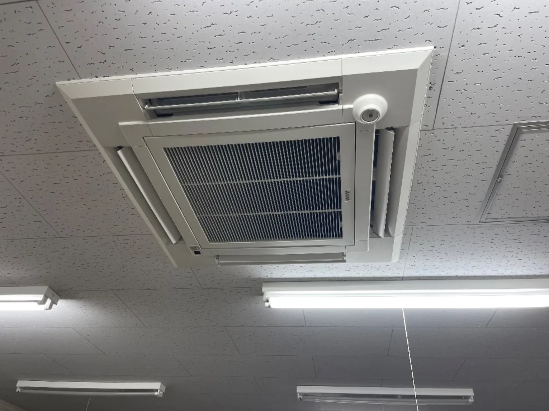 横浜市の業務用エアコン 施工前